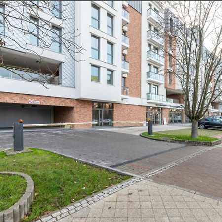 Green Apartment Gdansk Z Garazem Exterior photo